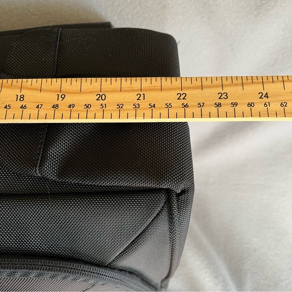 Tumi Dual-Tone Travel Bag for Men - Picture 12 of 16